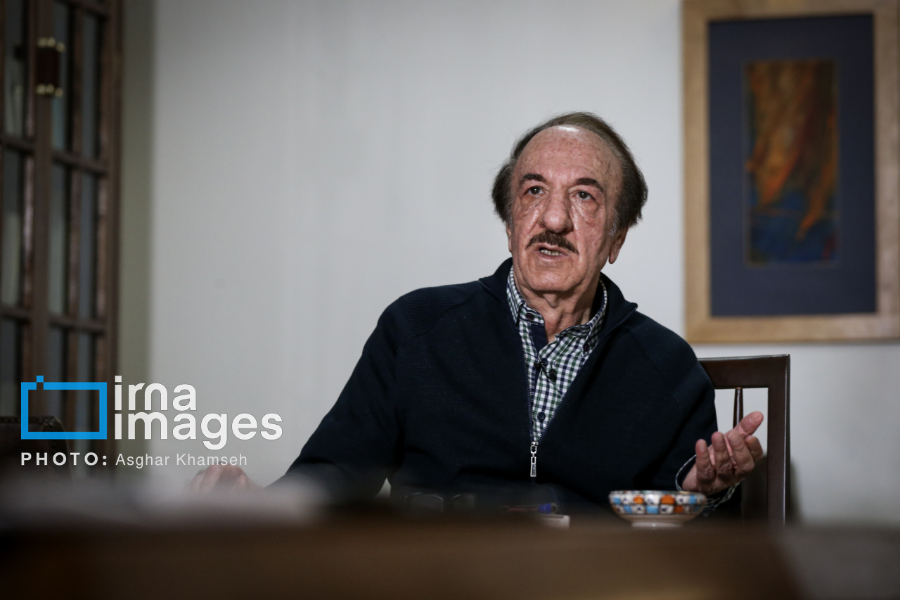 حاشیه‌های اسباب‌کشی: روایت مناقشه برانگیز خبرنگاران از میدان ارگ تا دوراهی یوسف‌آباد!