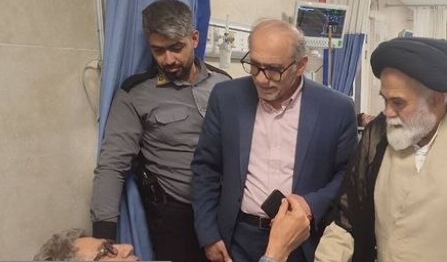 رئیس اورژانس کشور: "برای نجات جان بیماران، ارتباط مستقیم تیم‌های درمانی حیاتی است!