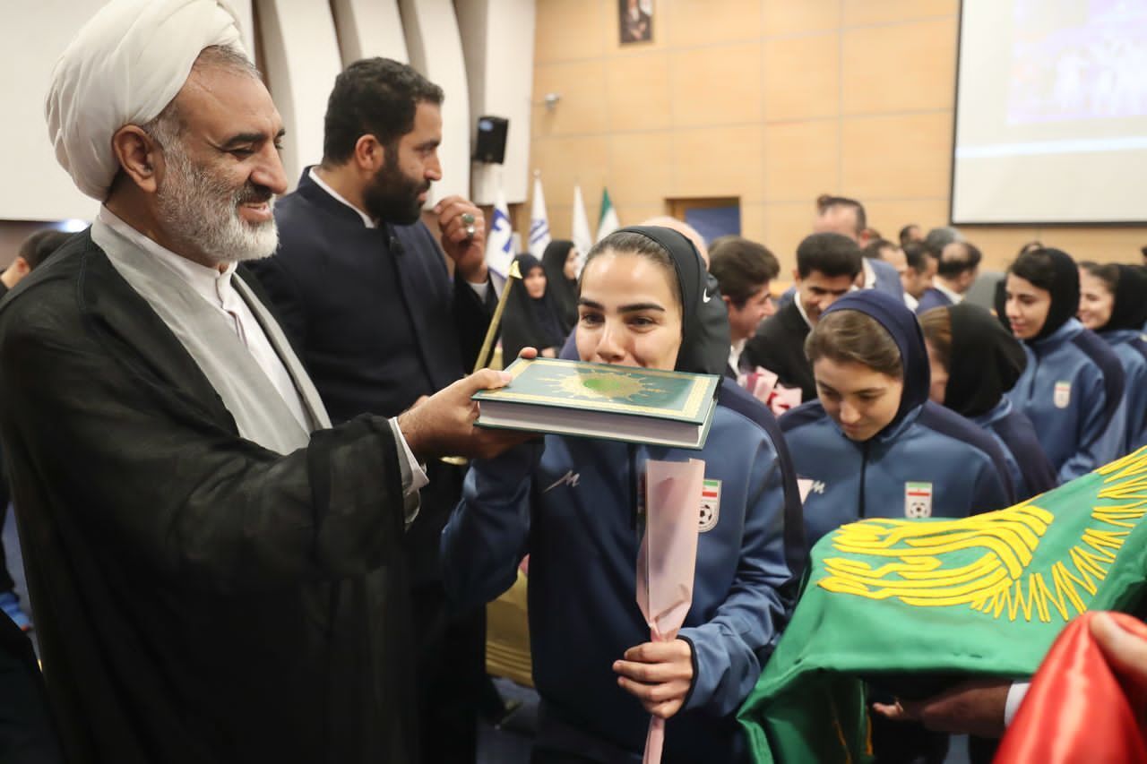 مراسم بدرقه تیم ملی فوتسال بانوان: آماده‌سازی برای یک قهرمانی دیگر!