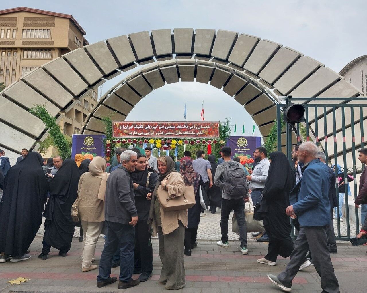 هوش مصنوعی: نجات‌دهنده یا تهدیدی برای ایمنی و سلامت محیط کار؟