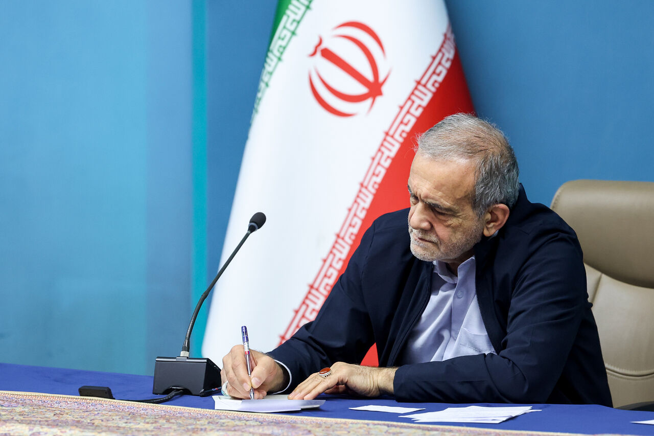 پزشکیان اصلاحیه جنجالی قانون مجازات قاچاق اسلحه و مهمات را به اجرا رساند!