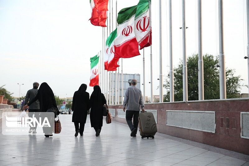 هاجرت پژوهشگران ایرانی: چالش‌ها و راهکارهای مقابله با بحران نخبگان