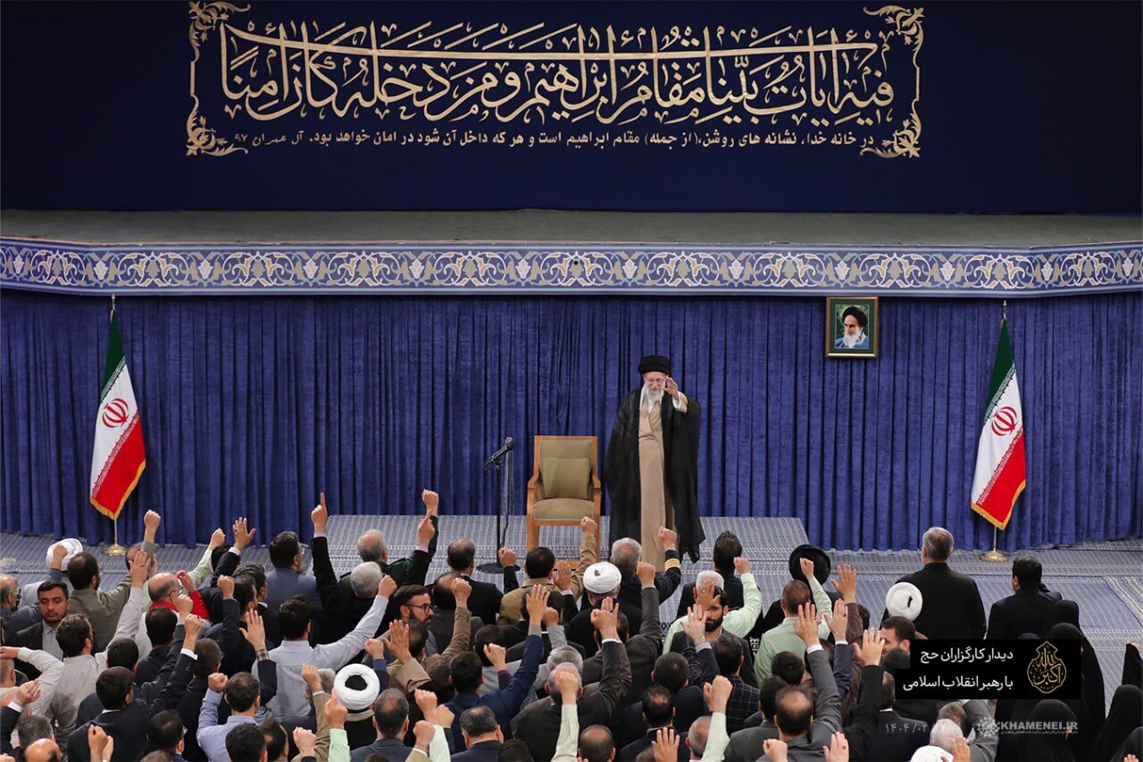 رهبر انقلاب: «هیچ چیز بالاتر از اتحاد امت اسلامی ارزش ندارد!»