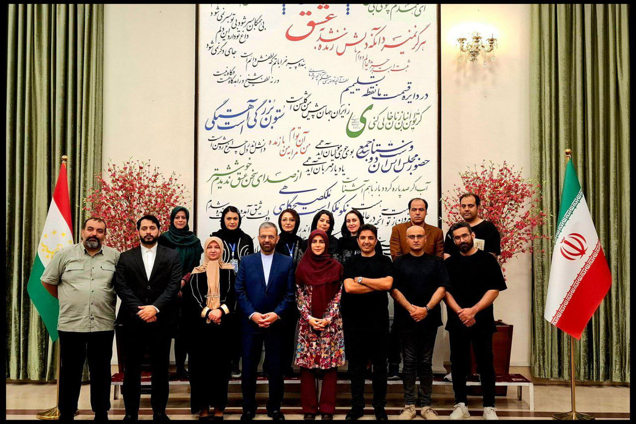 «سالن‌های تئاتر در آغوش ۷ نمایش جدید! آیا «باخ» موفق به رام کردن «اسب چوبی» خواهد شد؟!»