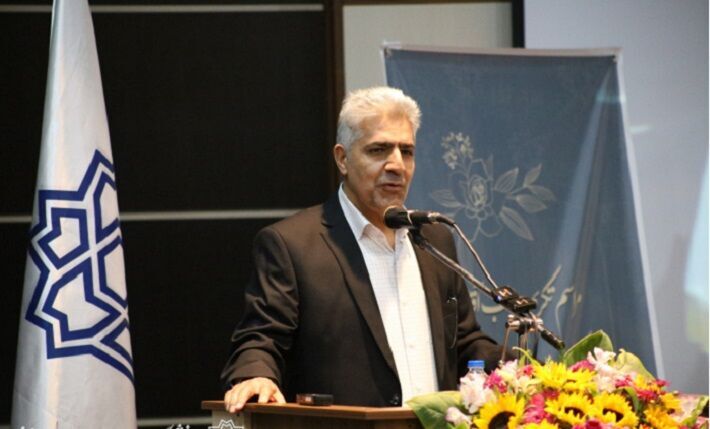 «فقط ۳۸ درصد از اساتید دانشگاه علامه به طرح‌های صنعتی روی آورده‌اند؛ آیا این نشان از بی‌توجهی دانشگاه به صنعت است؟»