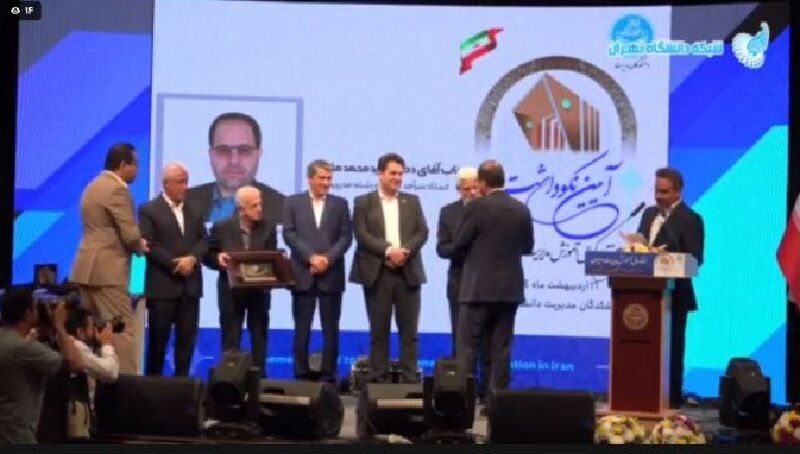 به چالش کشیدن ۷ استاد بزرگ مدیریت: آیا آن‌ها واقعاً سرآمدند؟