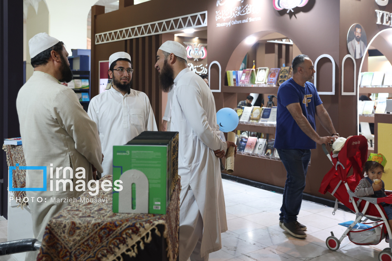 همکاری با ناشران عربی و لاتین در نمایشگاه کتاب: نشر آثار امام، موهبت بزرگی است! + فیلم