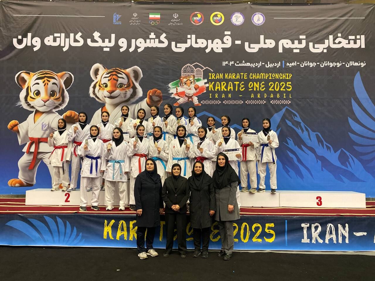 رقابت‌های داغ کاراته دختران جوان کشور: اردبیل کانون قهرمانی شد!