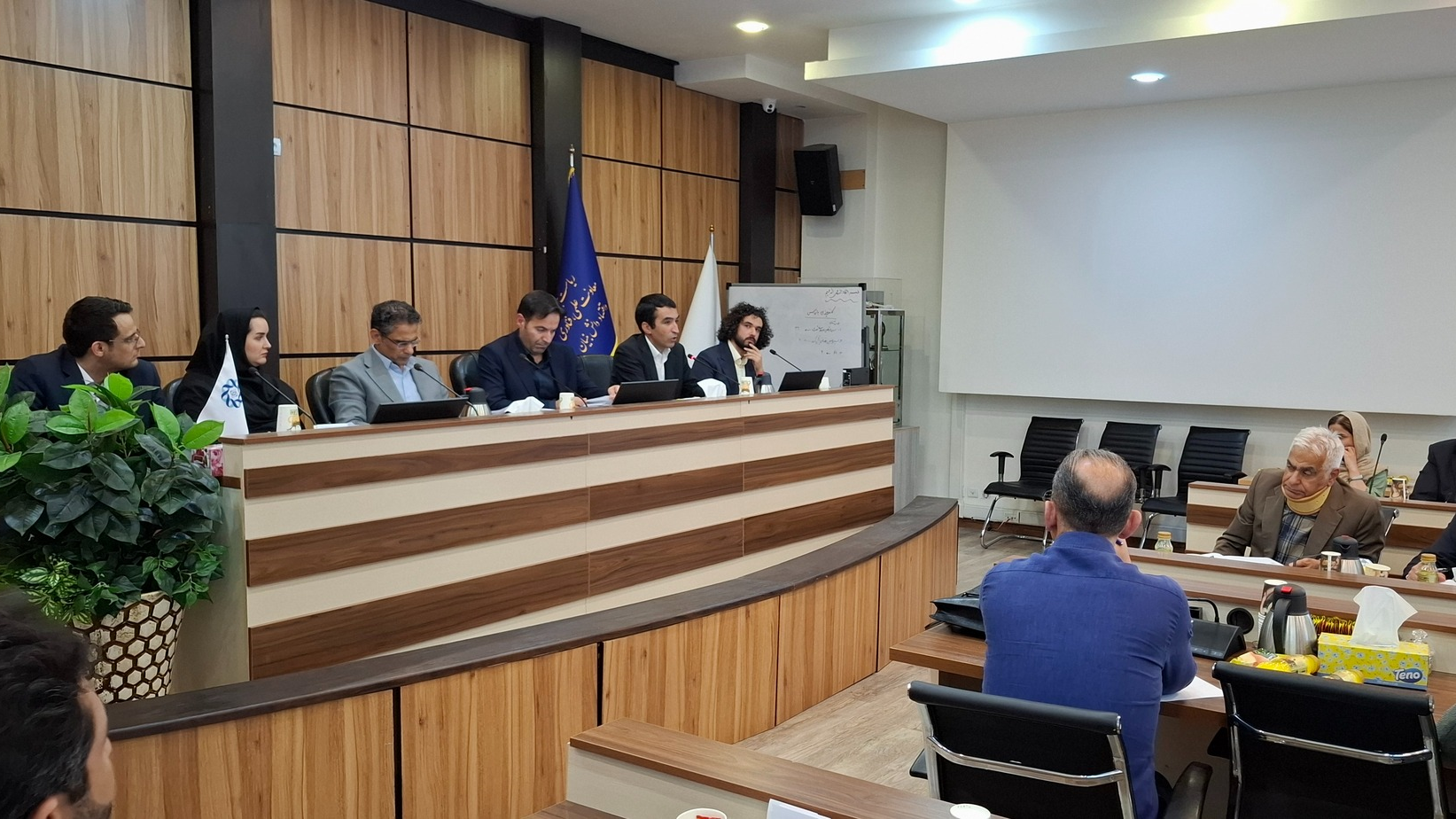 آتش‌بس فناوری: ۳۶ طرح دو هزار میلیارد تومانی برای تحول ملی!