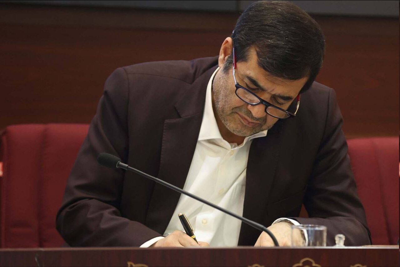 وزیر ورزش: باید به نقایص داوری فینال جام‌حذفی رسیدگی جدی شود!