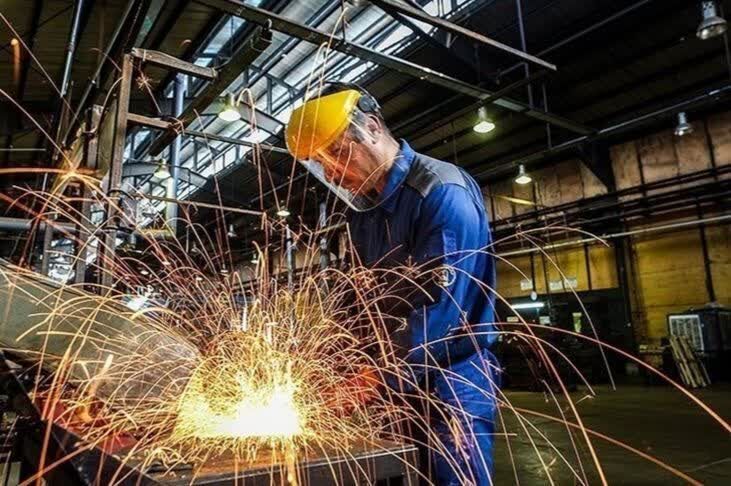 صدور ۳۷۷ پروانه بهره‌برداری صنعتی در استان مرکزی: جهش اقتصادی یا بحران جدید؟!