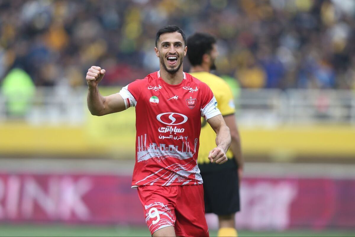 علی علیپور؛ یک گل جنجالی برای پرسپولیس در دیدار با مس رفسنجان!