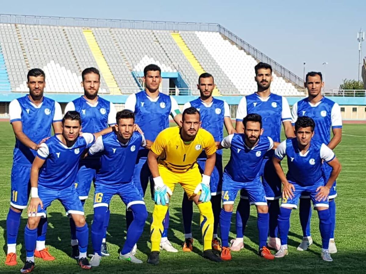 واکنش تند سرمربی رقیب به جشن قهرمانی تراکتور: حقایق پشت پرده!